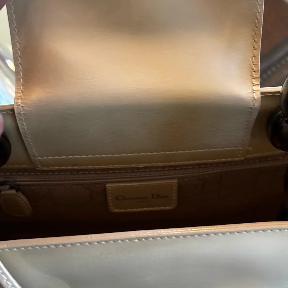 Polished Christian Dior Tan Patent Shoulder Bag with Glossy Bead Handles - Picture 6 of 13